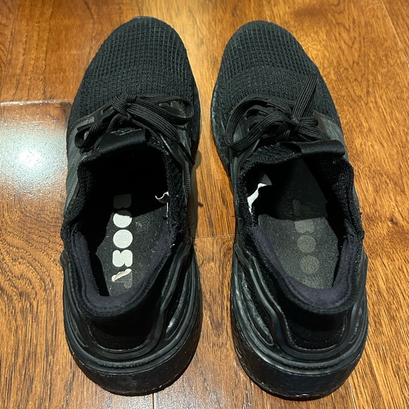 ADIDAS Women's Ultra Boost 19 Triple Black│Size US 8.5 - Picture 7 of 12